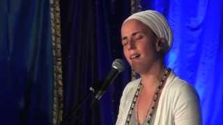 Nirinjan Kaur Sings quotSamrath Guruquot Live at Sat Nam Fest [upl. by Aihseyk568]