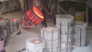 Pouring molten bronze into plaster molds Lost wax casting process Kilbaha foundry [upl. by Elamrej573]